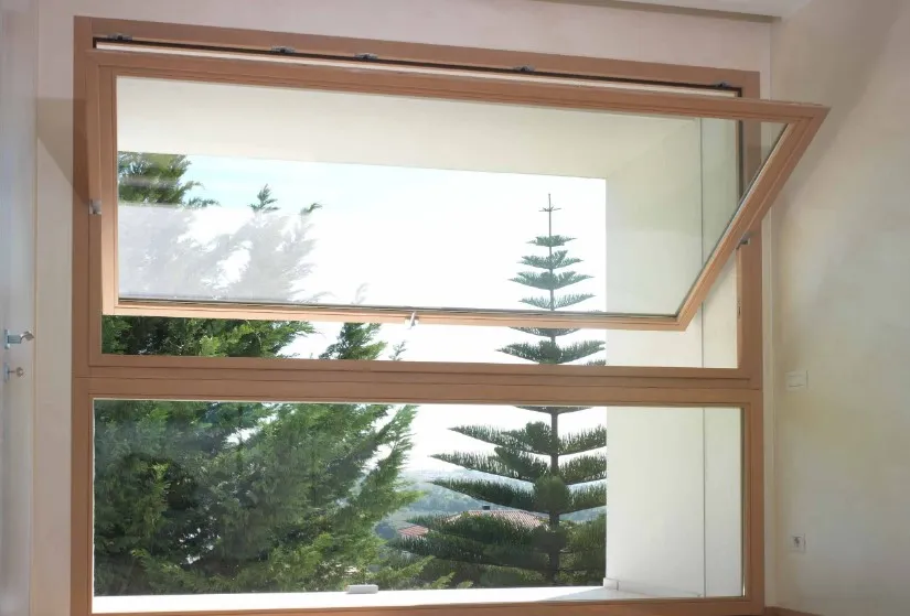 Jendela Pivot Kayu (Pivot Wooden Windows) - Model Jendela Kamar Tidur Kayu