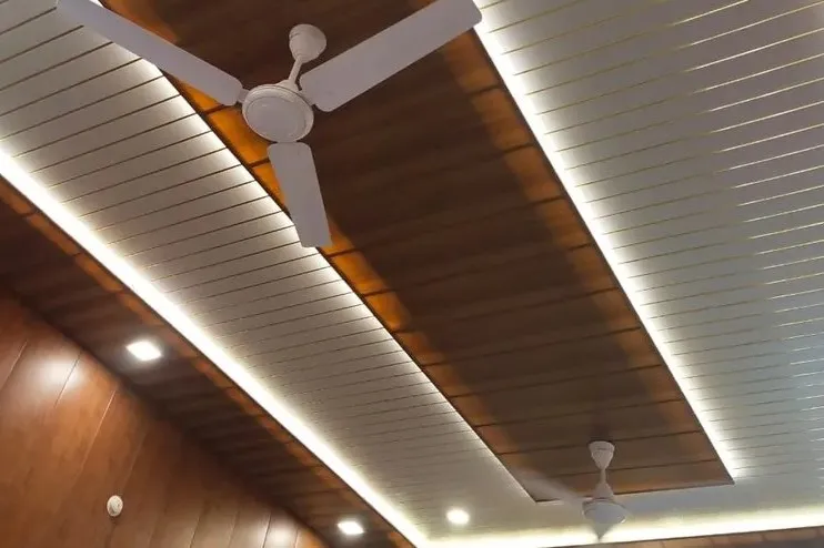 Plafon Kamar Tidur Minimalis Sederhana dari PVC