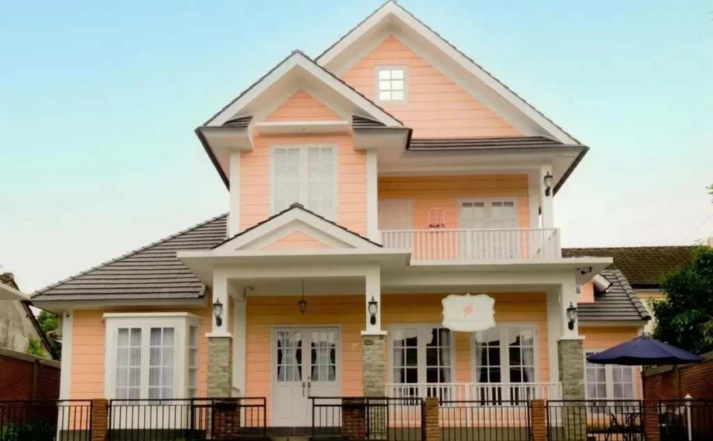 Warna Cat Rumah Bagian Luar yang Elegan dan Mewah Peach