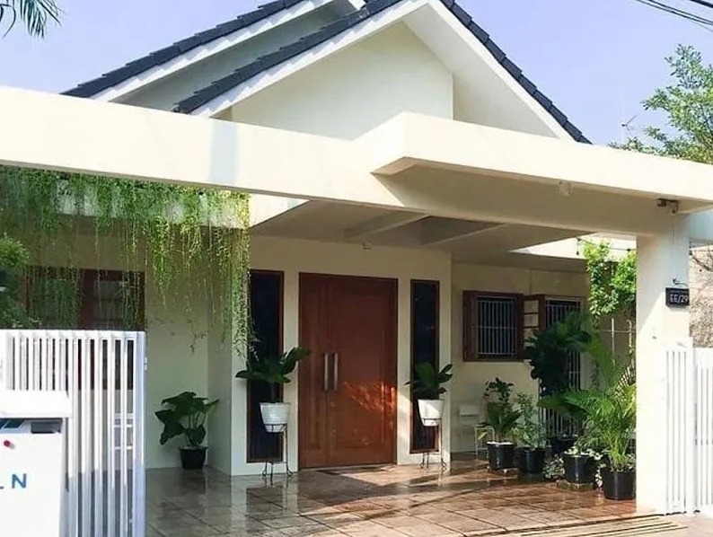 1. Tampak Depan Rumah Model Dak Teras Rumah Minimalis Modern yang Memanjang